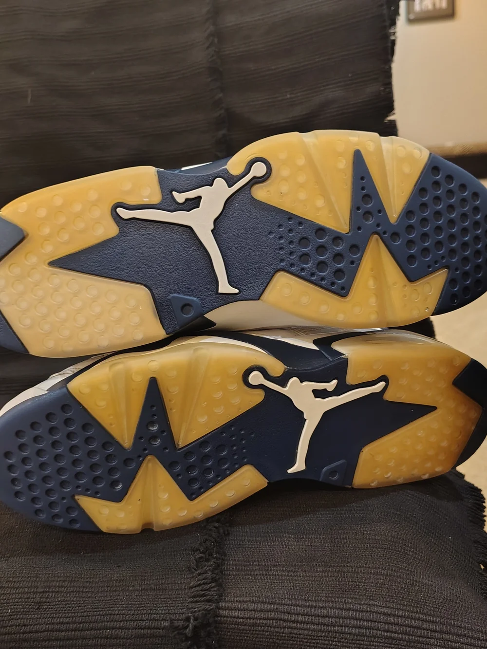 Jordan Retro 6 White Navy Men's Sneakers